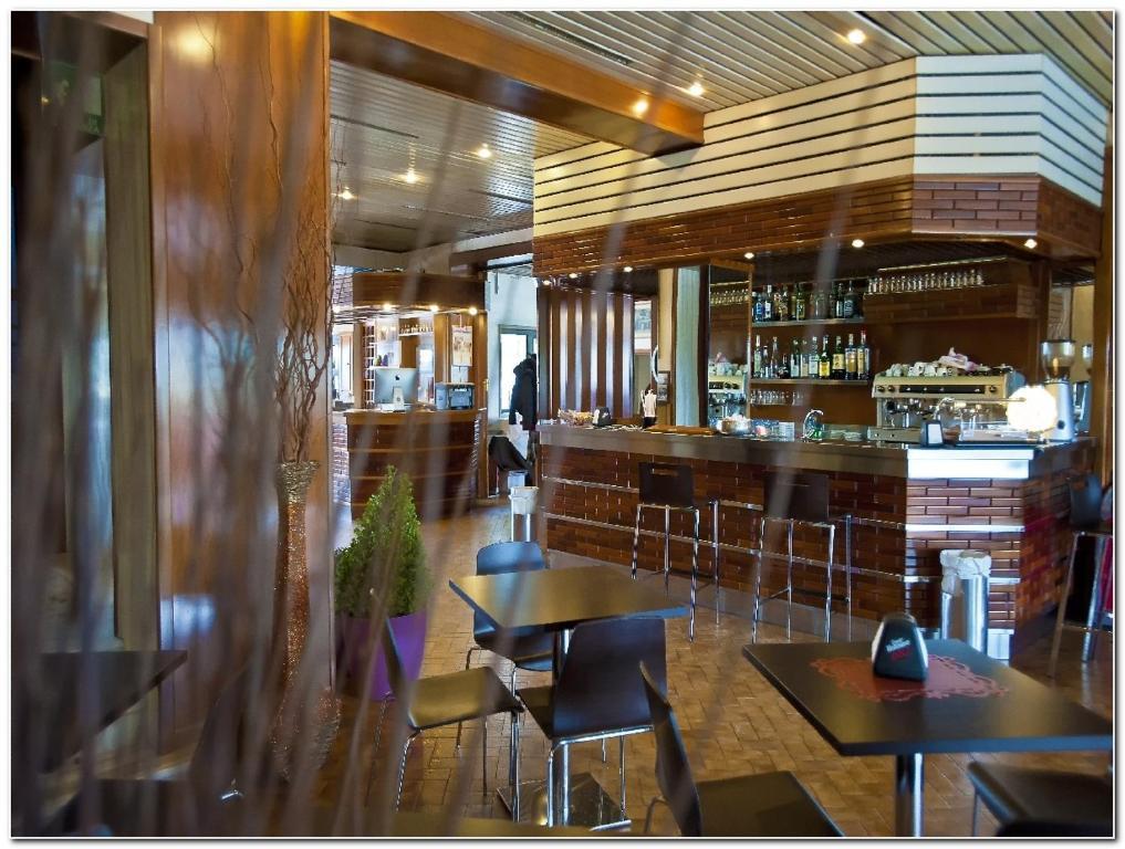 Hotel Veronese Cerignola Dış mekan fotoğraf